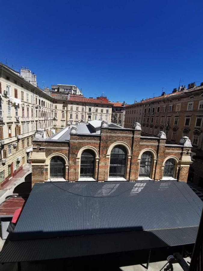 Market & Art Square Place غييكا المظهر الخارجي الصورة